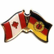 OLD EAST GERMANY DEUTSCHLAND / CANADA COUNTRY FLAG SMALL METAL LAPEL FRIENDSHIP LAPEL PIN BADGE .. NEW