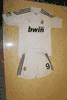 REAL MADRID WHITE ADULT RONALDO #9 SOCCER FOOTBALL JERSEY WITH WHITE SHORTS .. NEW