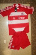 ***SOLD OUT ***FC BAYERN MUNCHEN RED AND WHTIE SOCCER FOOTBALL FUSSBALL JERSEY WITH RED SHORTS .. NEW