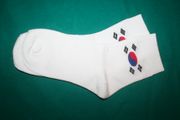 SOUTH KOREA COUNTRY FLAG PAIR OF WHITE HIGH QUALITY DRESS SOCKS .. 2 SIZES AVAILABLE .. MEN'S & WOMEN'S ... NEW IN PACKAGE