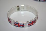 UNITED KINGDOM WHITE COUNTRY FLAG FLEXIBLE BRACELET WRISTBAND .. NEW