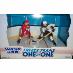 1997 Jeremy Roenick Steve Yzerman Freeze Frame One on One Starting Lineup Action Figure Set