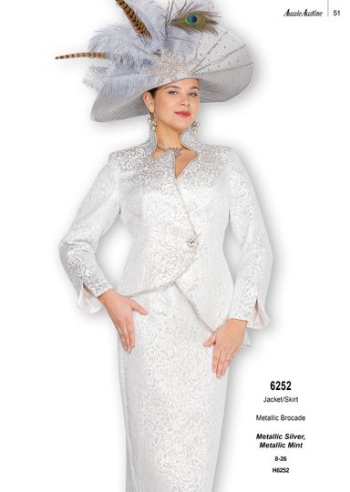 Aussie Austin <br> (Fall & Winter 2025) <br> AA6252 <br> <br> Metallic-Silver  <br>   Metallic-Mint <br> 8 10 12 14 16 18 20 22 24 26<br><br>Jacket/Skirt <br> Metallic Brocade