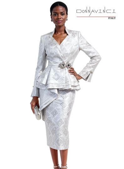 Donna Vinci Couture <br> (Spring/Summer 2026) <br> DV12250 <br> <br> SILVER <br> 10 12 14 16 18 20 22 24<br> <br> 3pc. Jacket, Cami & Skirt Set <br> Novelty Fabric With Silver 3D Effect, With A Beautiful Buckle