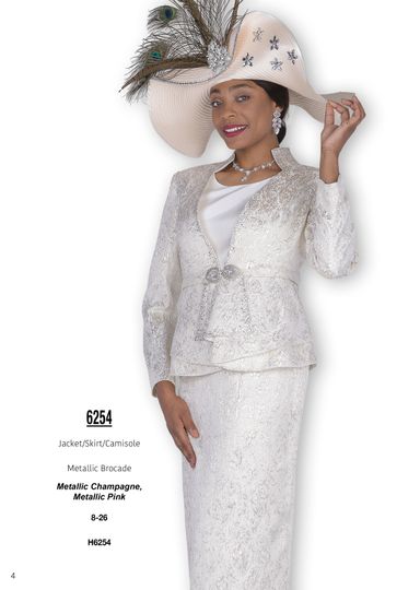 Elite Champagne <br> (Fall & Winter 2025) <br> EC6254 <br> <br> Metallic-Champagne  <br>   Metallic-Pink <br> 8 10 12 14 16 18 20 22 24 26<br><br>Jacket/Skirt/Camisole<br>Metallic Brocade