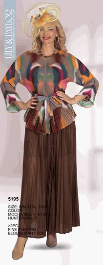 Lily & Taylor <br> (Volume 136) <br> LT5195 <br> <br> MOCHA/MULTI <br>  HUNTER/MULTI <br> S/M   L/XL   2X/3X<BR><BR>2Pc Fine Pleated Blouse/Pant Suit