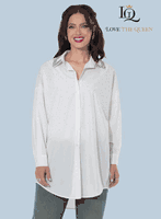 Love The Queen <br> (Fall/Holiday 2025) <br> LTQ17626 <br> <br> WHITE <br>S/M  L/XL  1X/2X<BR><BR>Tunic