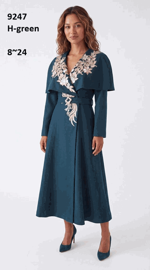 Lusso <br> (Fall/Winter 2026) <br> LU9247 <br><br>H-Green <br> 8 10 12 14 16 18 20 22 24<br><br>Embroidered capelet coat dress w/deco buckle belt
