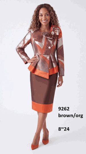 Lusso <br> (Fall/Winter 2026) <br> LU9262 <br><br>Brown/Orange <br> 8 10 12 14 16 18 20 22 24<br><br>Multi-color print peplum suit w/bow