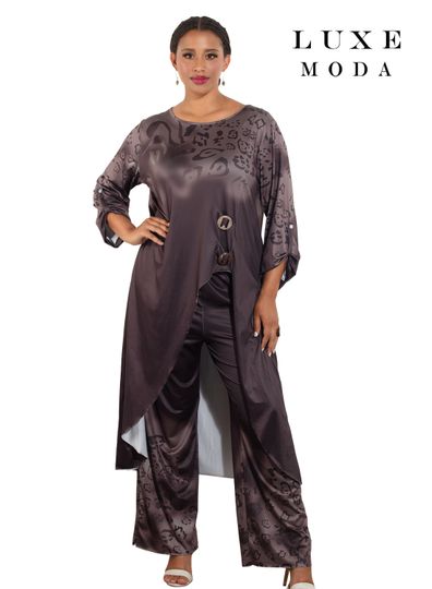 Luxe Moda <br> (Fall/Holiday 2025) <br> LM-470 <br> <br> Brown <br> S/M  L/XL  1X/2X<br> <br> 2pc. Tunic  Pant Set