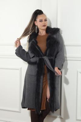 Luxe Moda <br> (Fall/Holiday 2025) <br> LM-490 <br> <br> Charcoal <br> ONE SIZE<br> <br> Coat/Duster