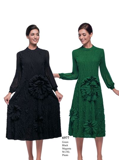 Serafina <br> (Fall/Holiday 2025) <br> SF6977 <br> <br> Green  <br>  Black  <br>  Magenta <br> M(10) L(12) XL(14) <br> 1x(16) 2x(18)<br><br>Pleats<br>Dress