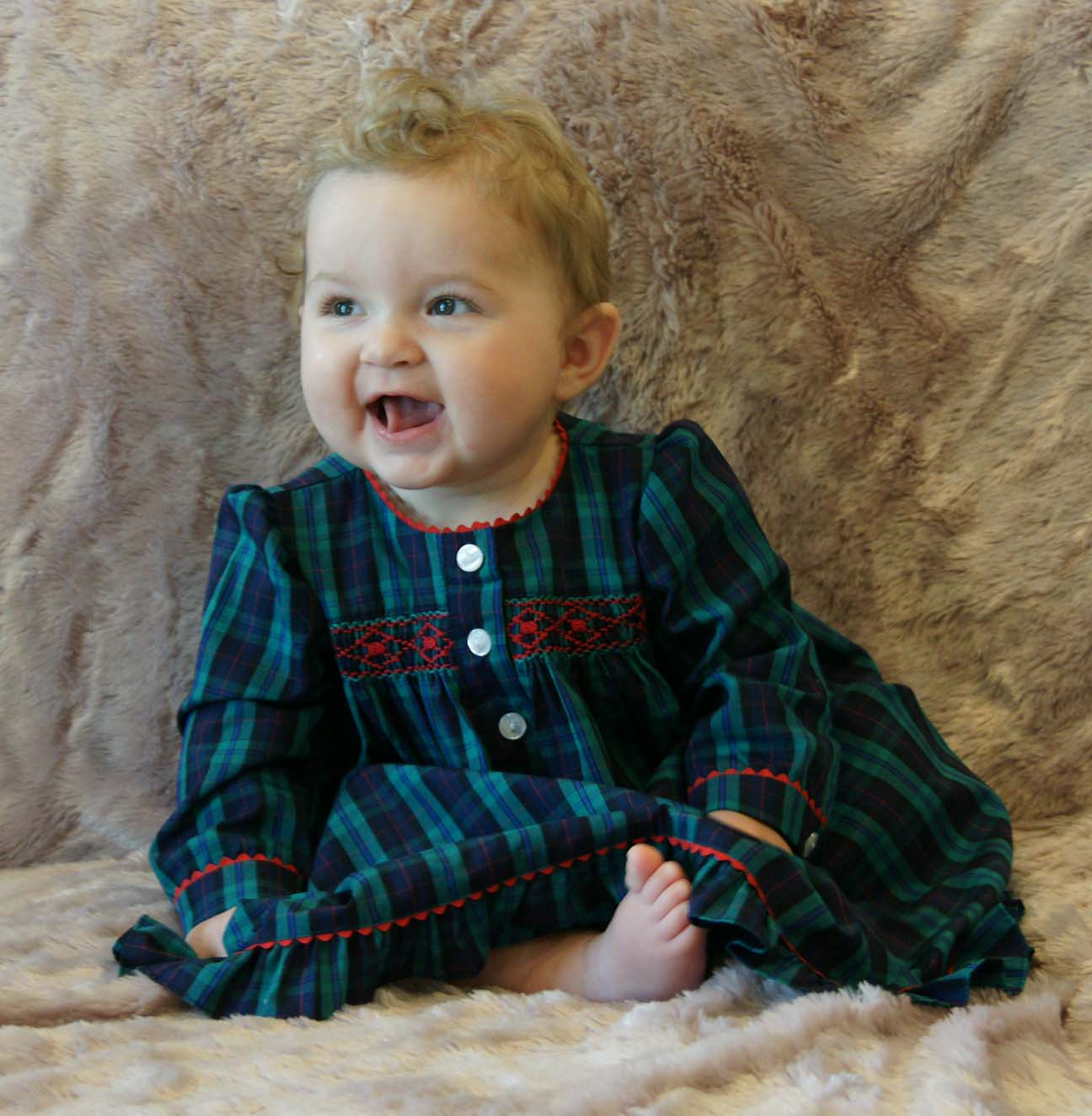 Anavini Girls Red Smocked Plaid Float Dress with White Collar