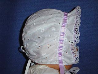 <img src="https://p11.secure.hostingprod.com/@grammies-attic.com/ssl/images/blue-sold-1.gif"> Vintage 1950s White Eyelet Bonnet with Lavender Ribbon