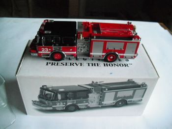 Code 3 Chicago, IL American LaFrance Pumper 23 White Mailer (12137)