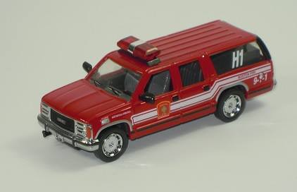 Code 3 GMC Suburban Battalion - Boston (12402)