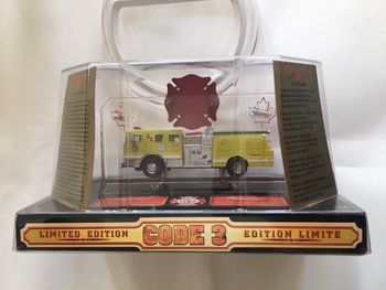 Code 3 Seagrave Pumper - Los Angeles No.51 (02450-0051) Canadian Version
