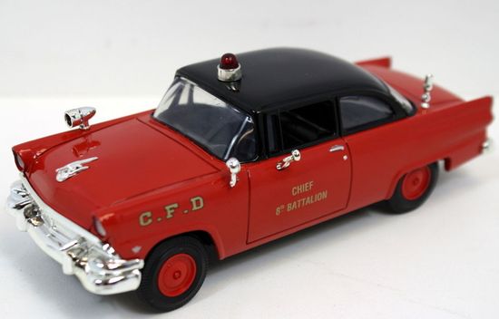 First Gear Chicago Fire Dept. 1956 Ford Tudor Chief's Car 1/34 SCALE #19-2178