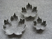 Grape/Maple Leaf Cutter Set (L-001) by Sunflower Sugar Art