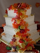L.Hill - Fall Leaves Wedding Cake