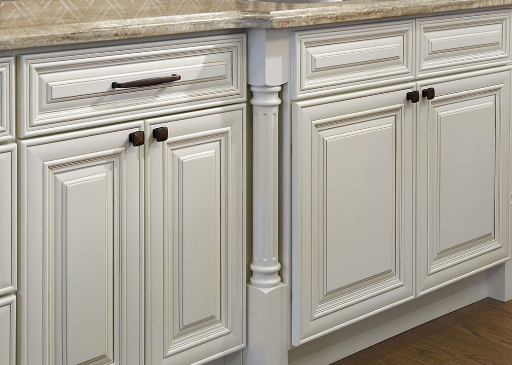 Casselberry Antique White Kitchen