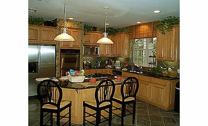  Maple Wall Specialty Cabinets