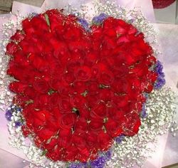 100 Red Roses 