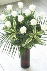 12 luxury long stemmed Roses