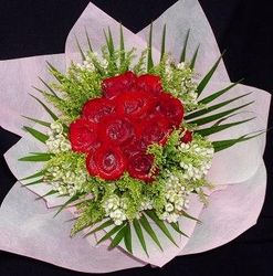 12 Red Roses Hand bouquet
