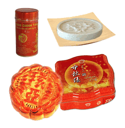 2 Large moon cake and Tea