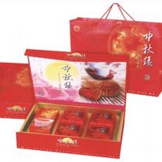 4 moon cakes and 1 tea box