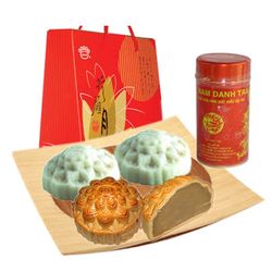  Buddhist Style Moon Cake  and Tea-(Banh Chay va Hop Tra')
