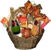Champagne and assorted gourmet Tet Gifts