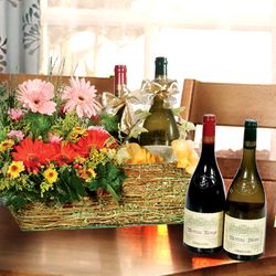 Christmas Wine Gift Basket   