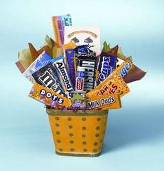 Classic candies basket