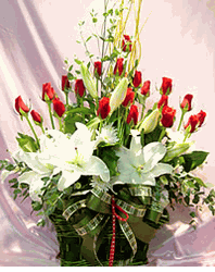 Large rose basket with flower