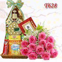 New year gift and flowers 