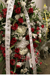 Large Red and White Hoa Sympathy