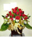 Red rose basket