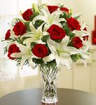Chrismas Red roses and white lilies Vase variety