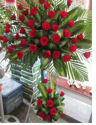 Wedding flower red roses arrangement
