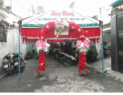 Wedding gate flower