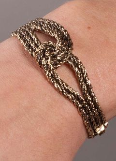 Lasso Bracelet w/Bow