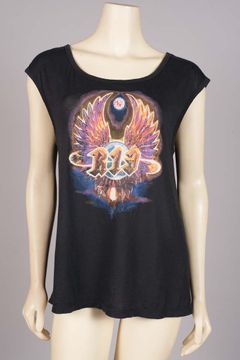 Muscle Tee w/Winged Earth Graphic