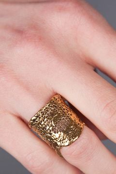 Vintage Yellow Gold Lace Ring