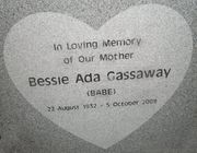 Engraved and Double Processed Heart Epitaph Box Panel Headstone Design 1673 on Gray Granite