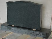   U-16 Evergreen Serp Top Upright Monument