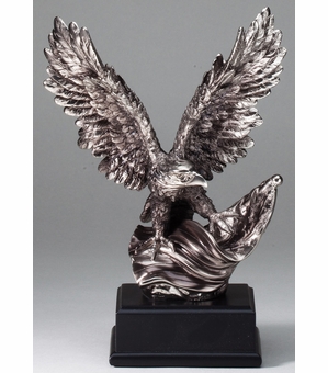 10 INCH ELECTROPLATED ANTIQUE SILVER AMERICAN EAGLE FLAG TROPHY ON BLACK BASE