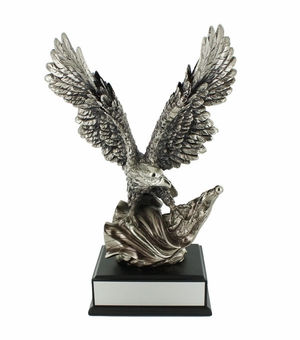 10 INCH ELECTROPLATED ANTIQUE SILVER AMERICAN EAGLE FLAG TROPHY ON BLACK BASE