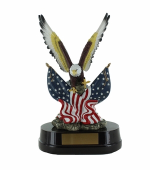 11 INCH HAND PAINTED EAGLE WITH TWO AMERICAN FLAGS TROPHY ON ROSEWOOD FINISHED BASE